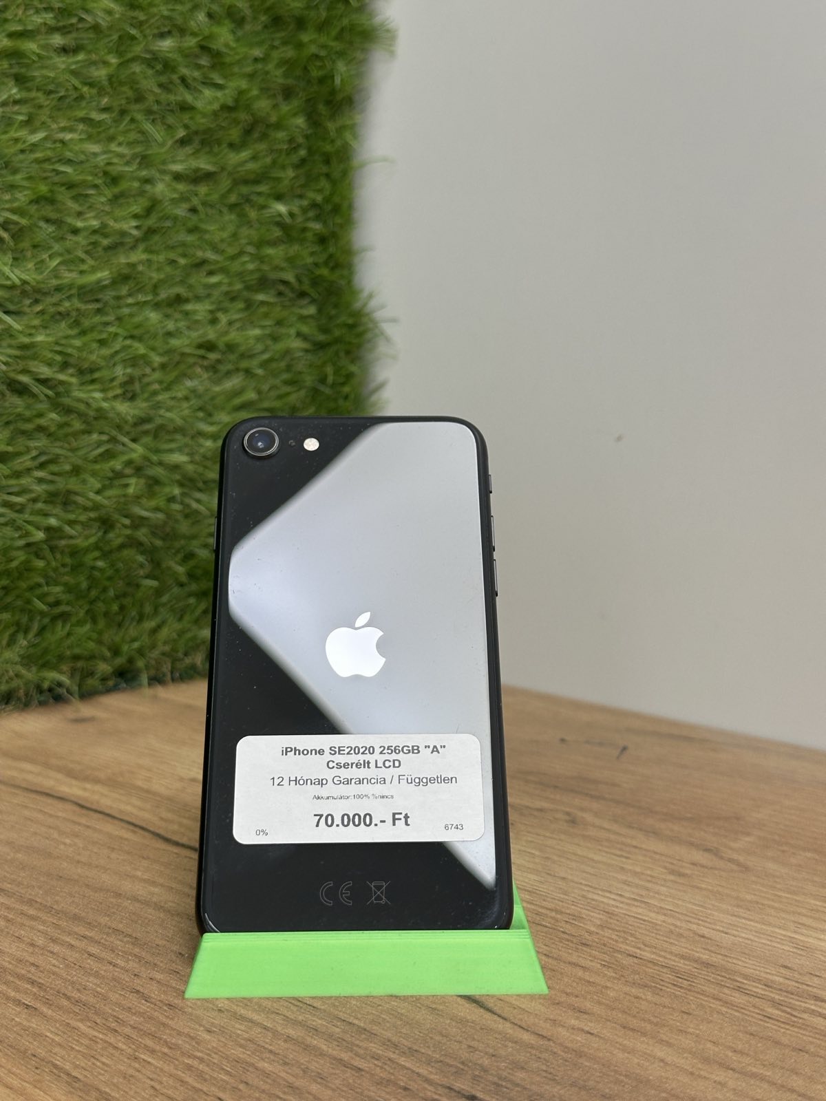 Apple iPhone SE (2020) Kártyafüggetlen 256 GB, 12 hó garancia