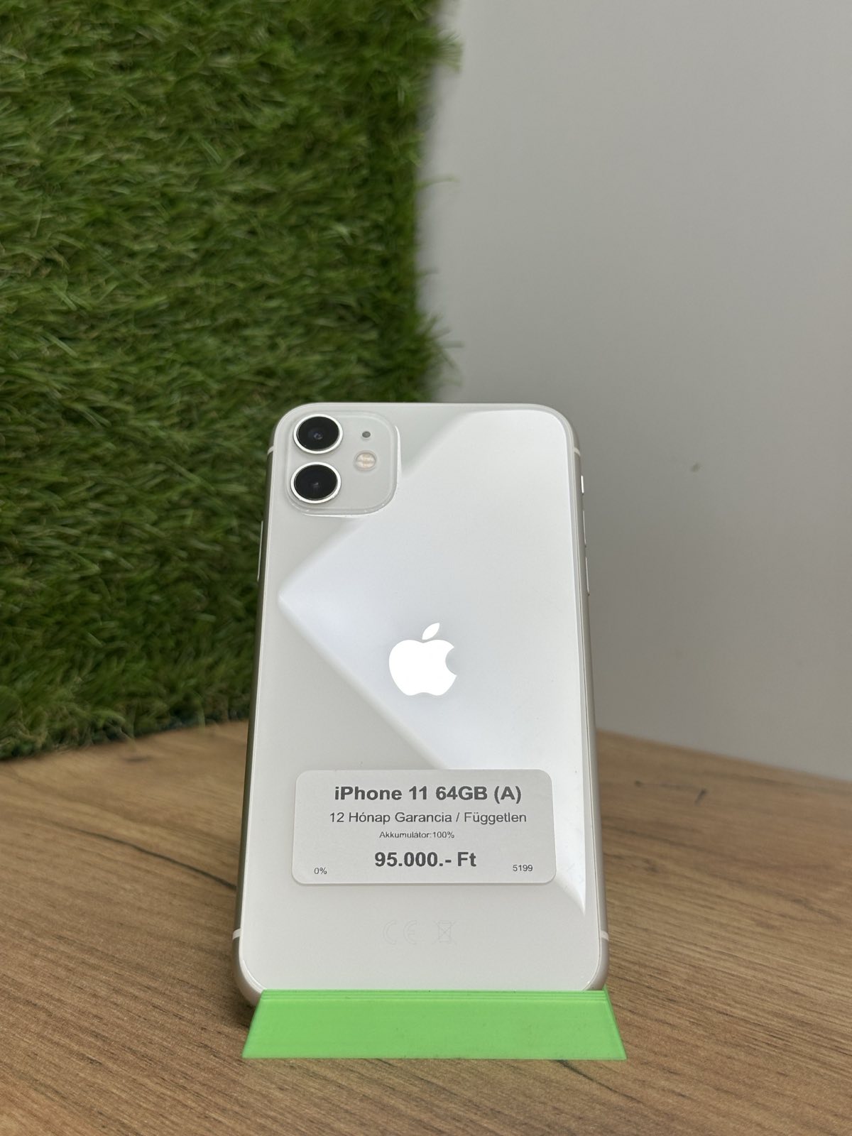 Apple iPhone 11 Kártyafüggetlen, 12 hó garancia