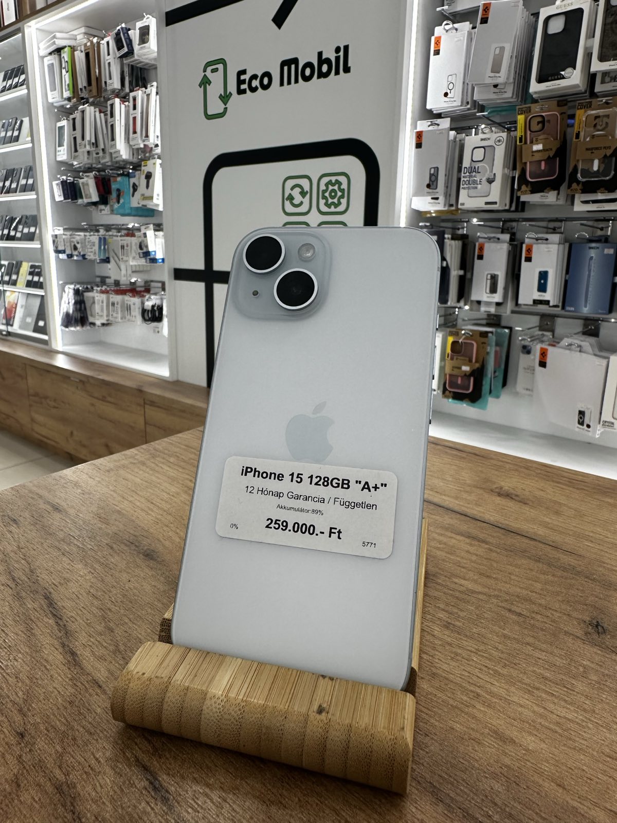 Apple iPhone 15 Kártyafüggetlen 128 GB, 12 hó garancia