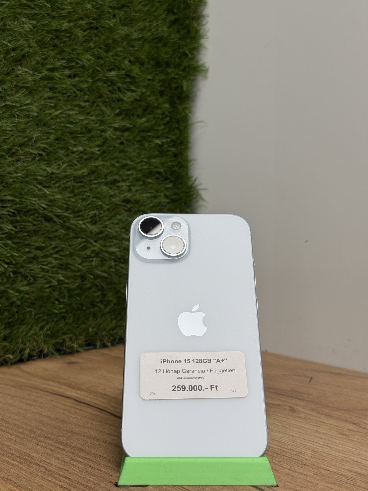 Apple iPhone 15 Kártyafüggetlen 128 GB, 12 hó garancia